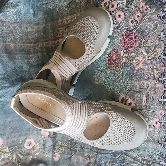 Clarks Trigenics Cutout Slip-On Tri Tone Comfort Flats Size 10 - Picture 2 of 13